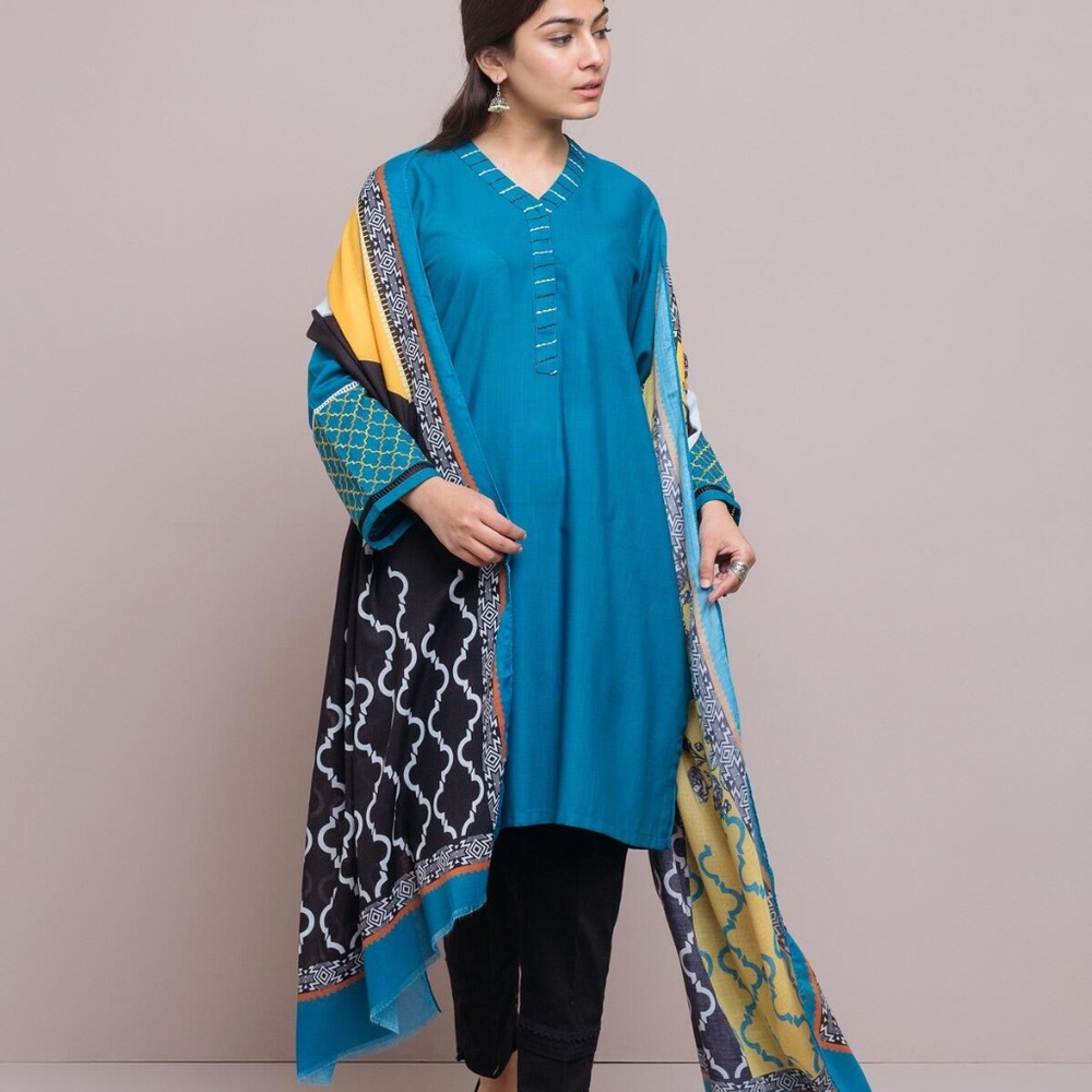 Beech Tree- Embroidered Shirt With Shawl